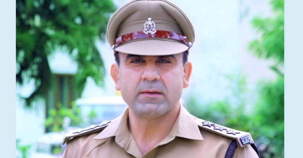 CO अनुज चौधरी