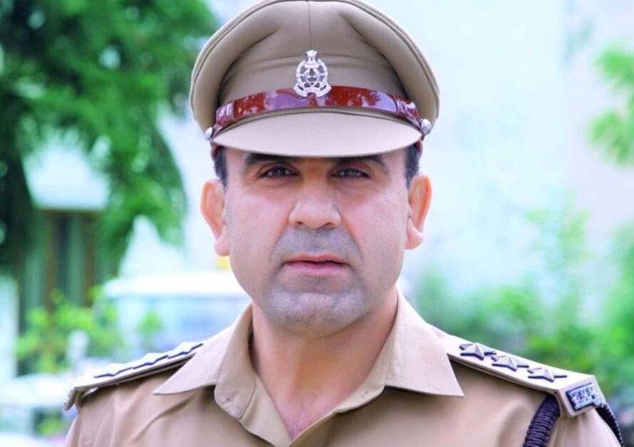 CO अनुज चौधरी
